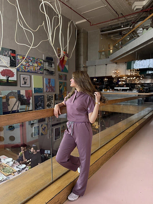 Female Half Collar Wine Scrub