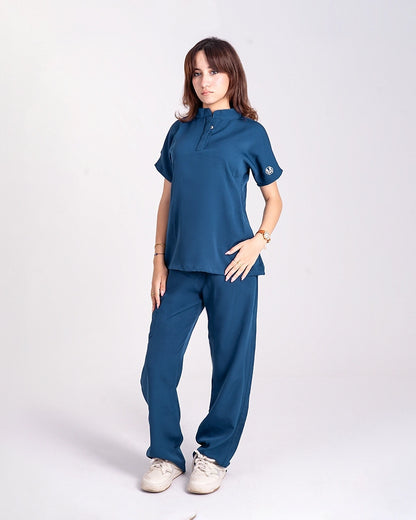 Female half collar Nile blue scrub