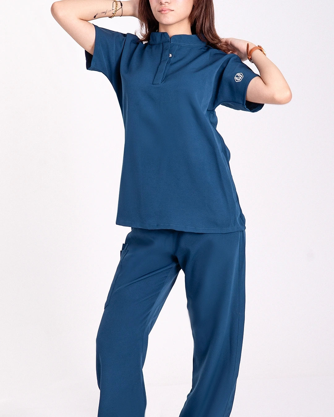 Female half collar Nile blue scrub