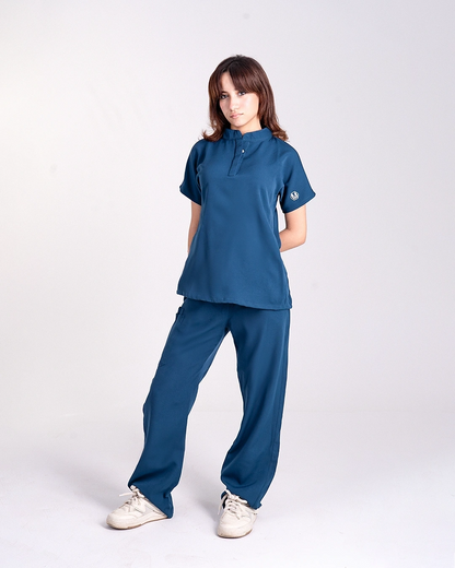 Female half collar Nile blue scrub