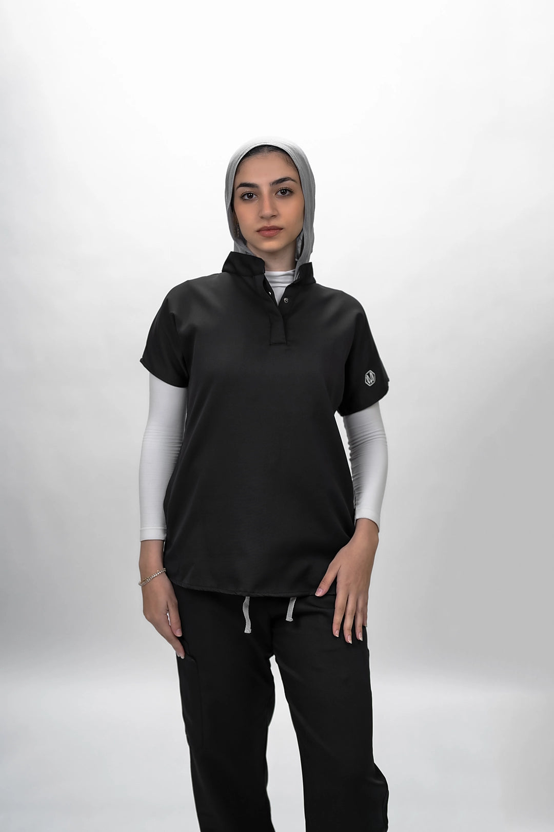 Female half collar black